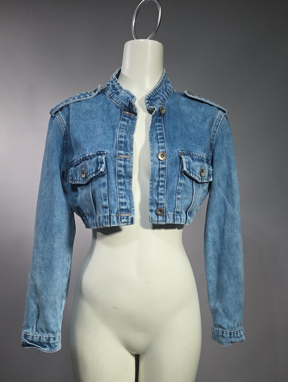 Cropped Light Blue Denim Military-Style Jacket R10